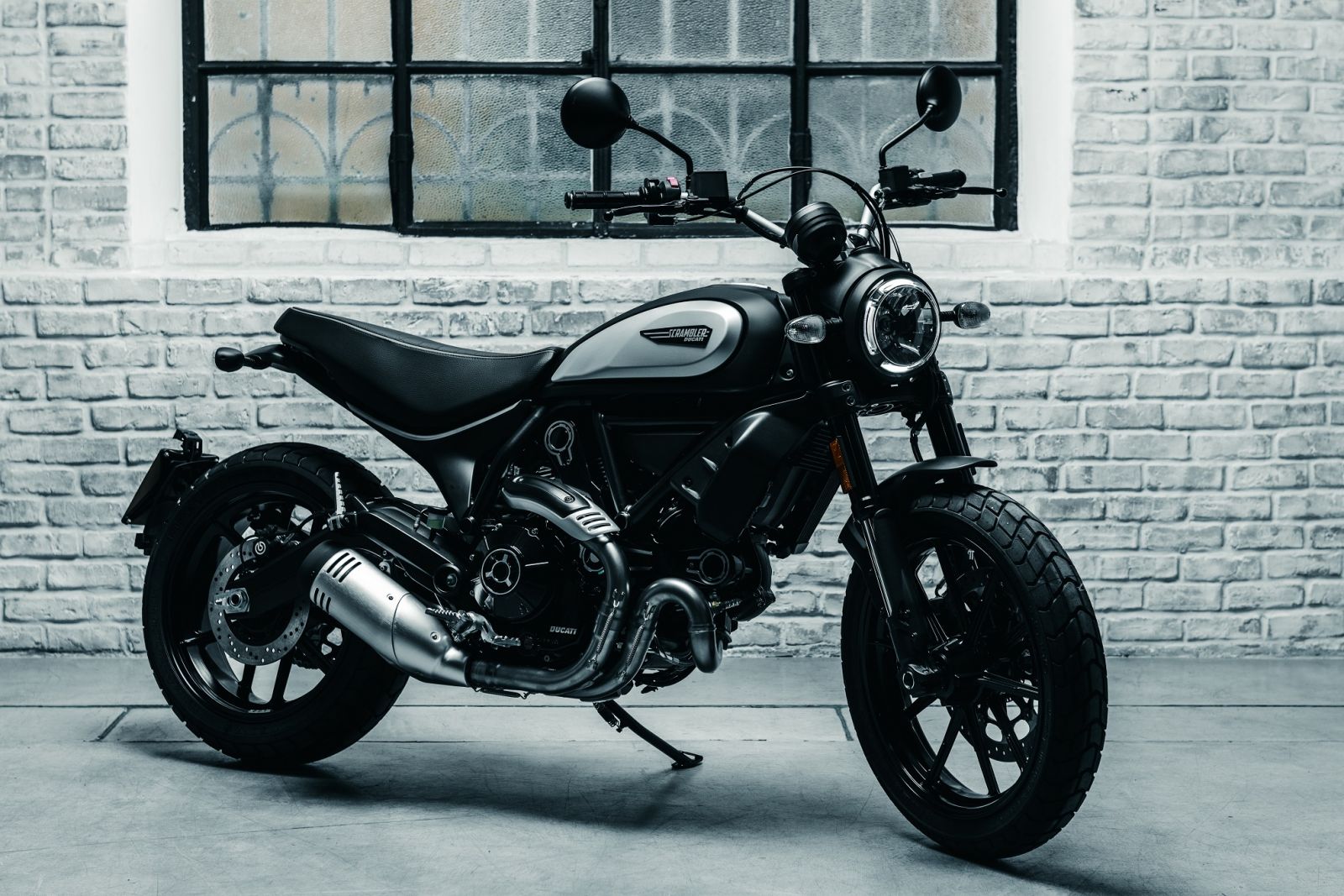 Scrambler store bike ducati